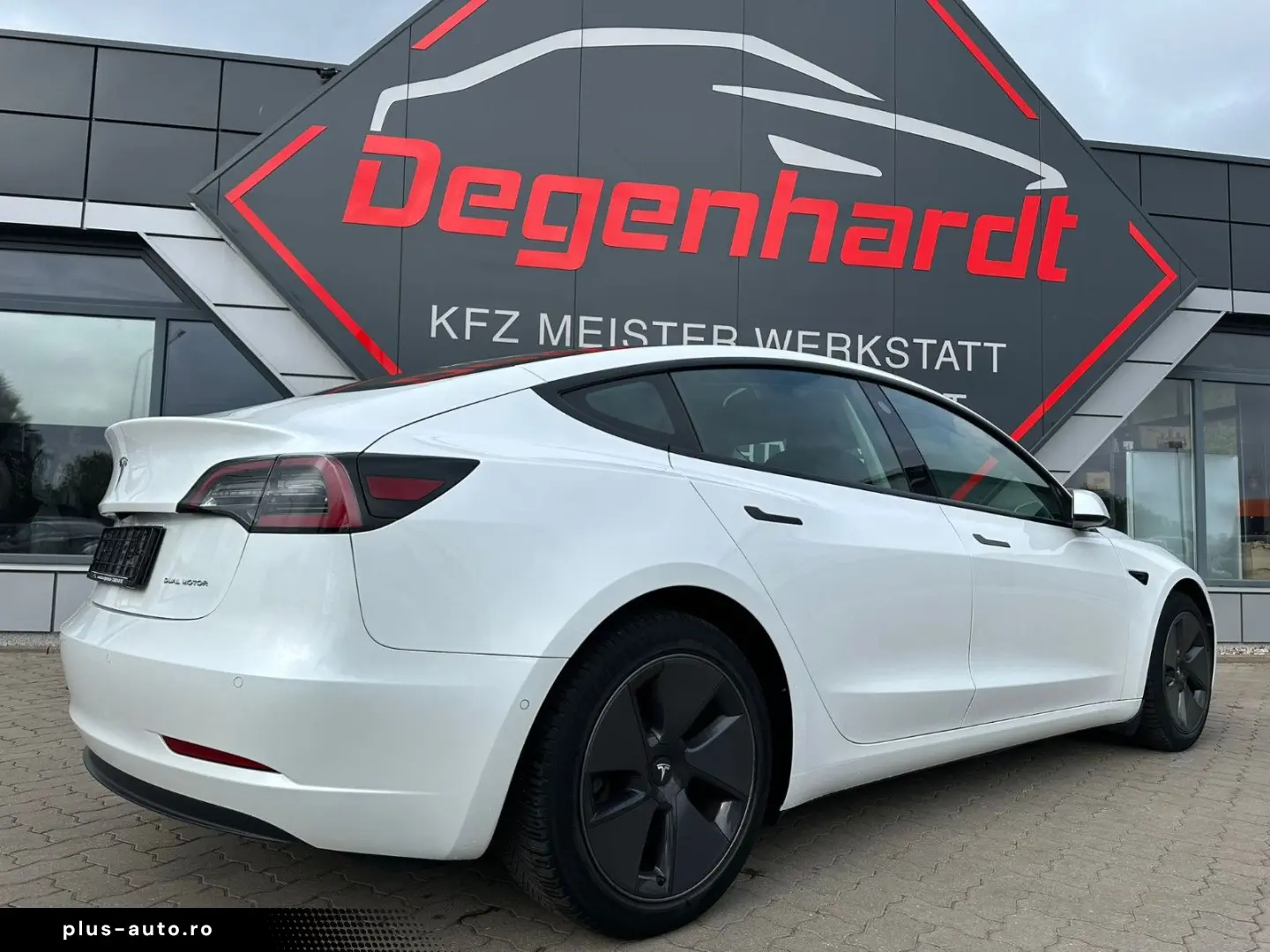 TESLA Model 3 Long Range Dual AWD Facelift Matrix AHK