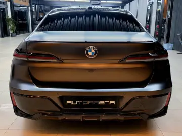 BMW 740 d xDrive M Sport FROZEN CINEMA EXECUTIVE