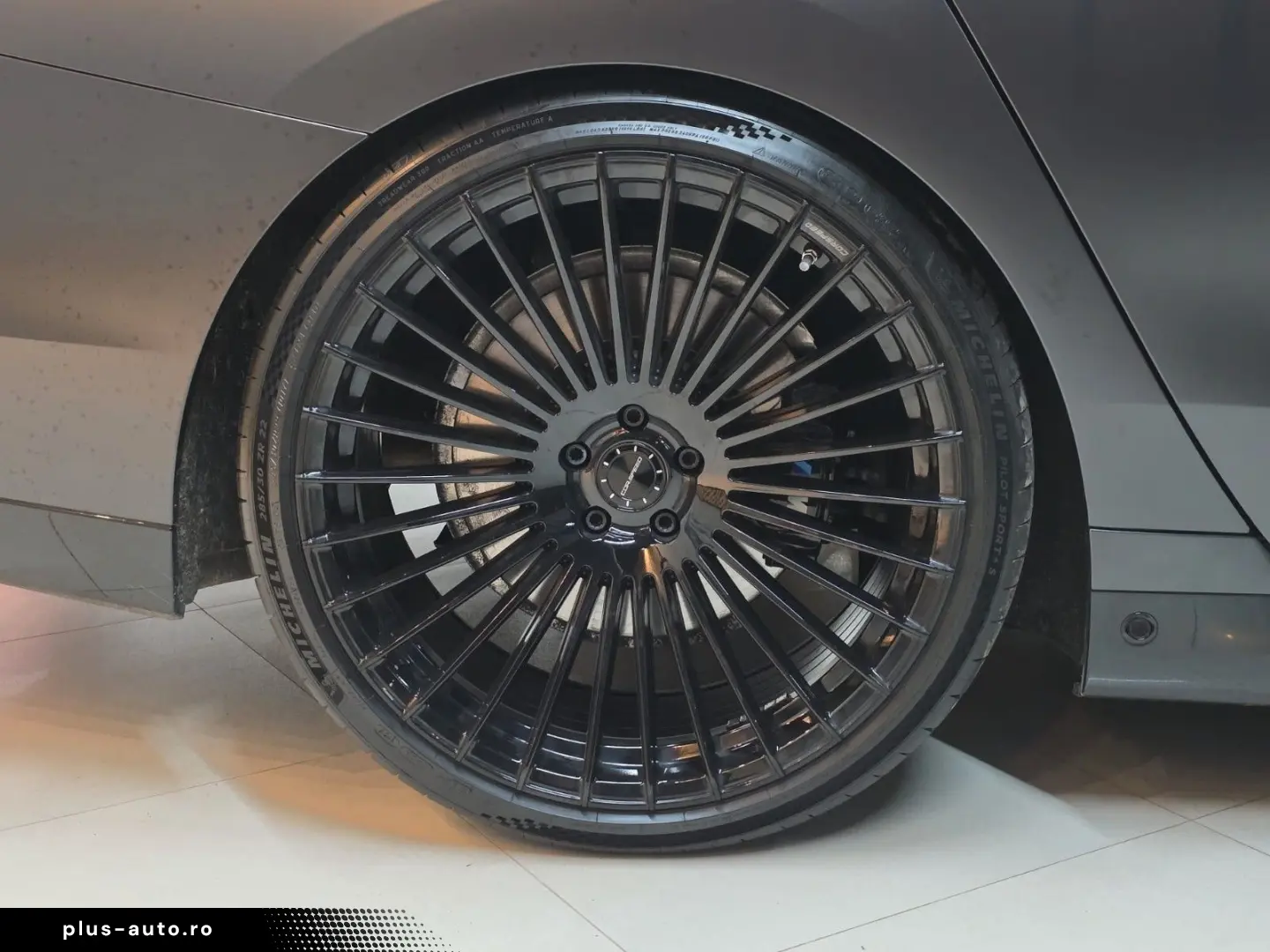 BMW 740 d xDrive M Sport FROZEN CINEMA EXECUTIVE