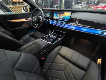 BMW 740 d xDrive M Sport FROZEN CINEMA EXECUTIVE