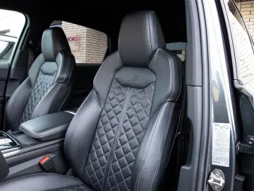 AUDI Q7 50TDI Competition Plus AIR Massage AHK SoftCl