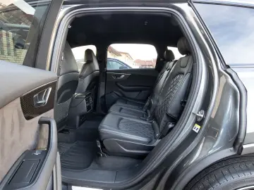AUDI Q7 50TDI Competition Plus AIR Massage AHK SoftCl