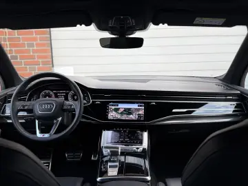 AUDI Q7 50TDI S-LINE Competition Plus 7-Si. VOLL!