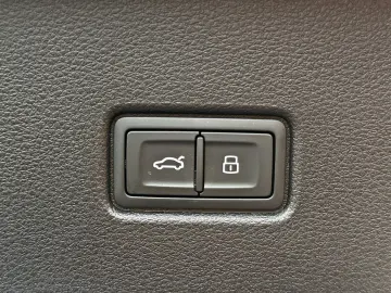 AUDI Q5 Sportback 55TFSIe qu S LINE LUFT AHK PANO B&O