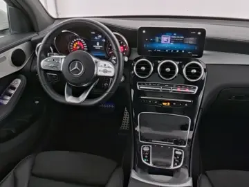 MERCEDES-BENZ GLC 300 4M AMG Pano Business Plus