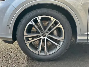 AUDI Q7 50TDI qu S LINE BLACK PANO HUD 7-SITZER