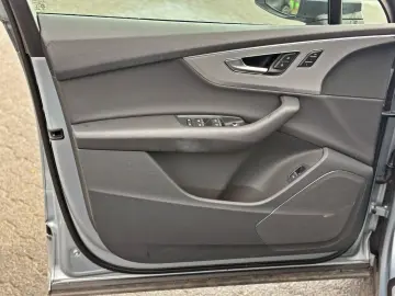 AUDI Q7 50TDI qu S LINE BLACK PANO HUD 7-SITZER