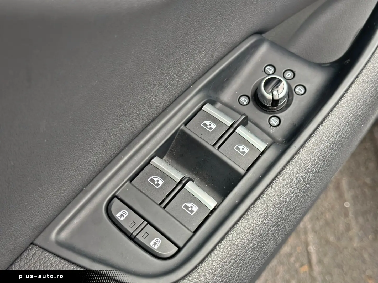 AUDI Q7 50TDI qu S LINE BLACK PANO HUD 7-SITZER