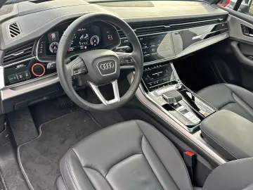 AUDI Q7 50TDI qu S LINE BLACK PANO HUD 7-SITZER