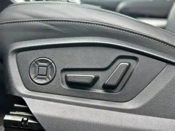 AUDI Q7 50TDI qu S LINE BLACK PANO HUD 7-SITZER