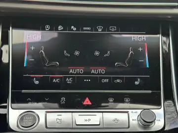 AUDI Q7 50TDI qu S LINE BLACK PANO HUD 7-SITZER