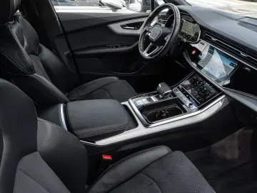 AUDI Q7 SUV TFSI e S line Q7 quat PH3.0 V6280 A8