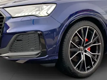 AUDI Q7 3.0 TDI quattro competition plus AHK Pano 22'
