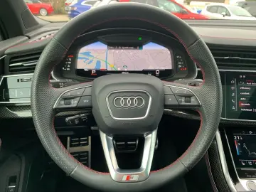 AUDI Q7 3.0 TDI quattro competition plus AHK Pano 22'
