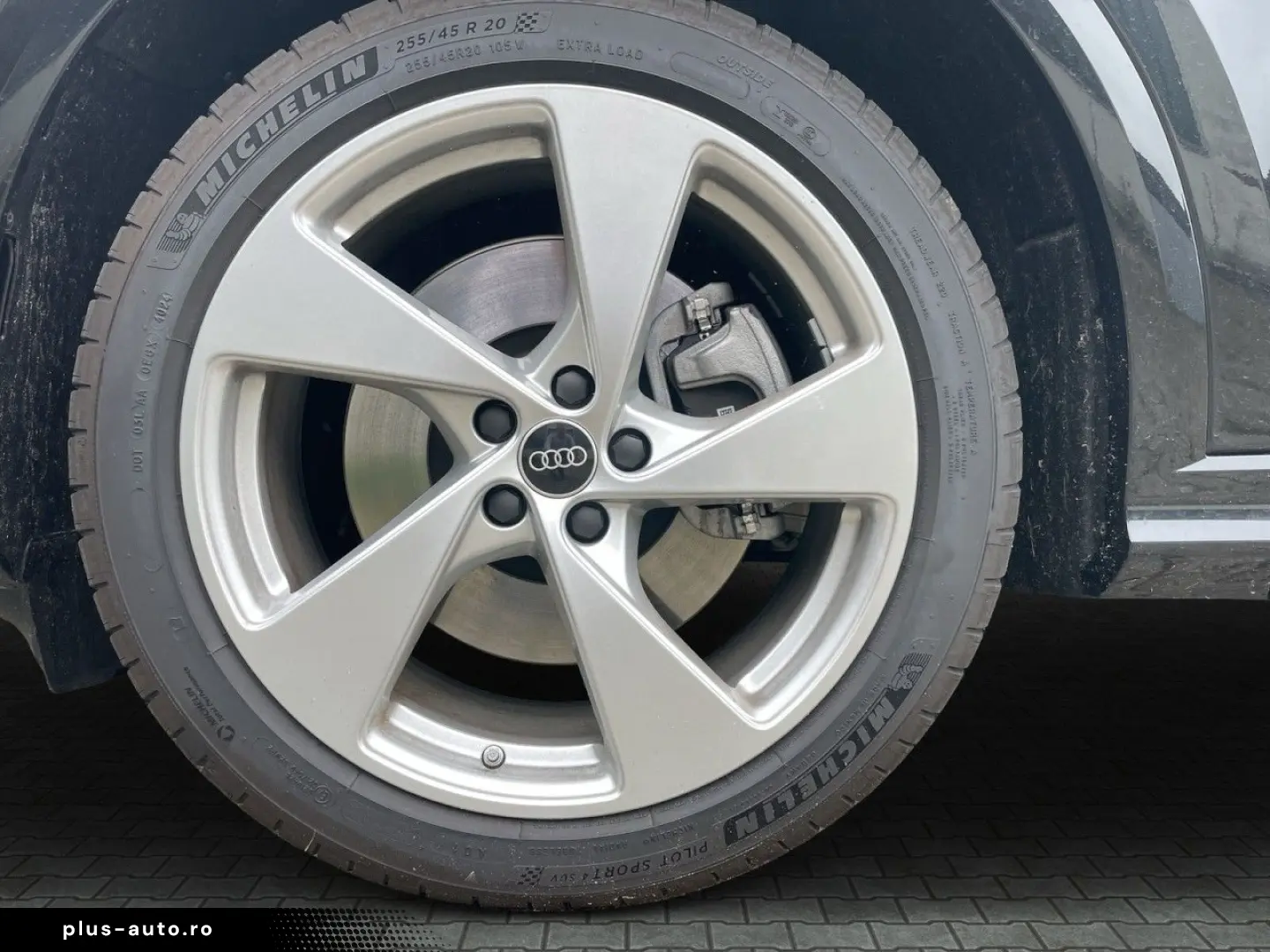 AUDI Q5 2.0 TDI quattro Automatik S-line Navi Matrix-