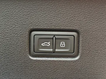 AUDI Q5 Sportback 55TFSIe qu S LINE LUFT AHK PANO B&O