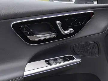 MERCEDES-BENZ GLC 200 4MATIC Coupé AUT LM SpurH