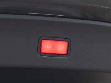 MERCEDES-BENZ GLC 200 4MATIC Coupé AUT LM SpurH