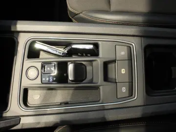 CUPRA Formentor VZ 2.0 TSI DSG 4Drive 4JGAR AHK PANO e