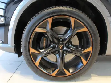 CUPRA Formentor VZ 2.0 TSI DSG 4Drive 4JGAR AHK PANO e