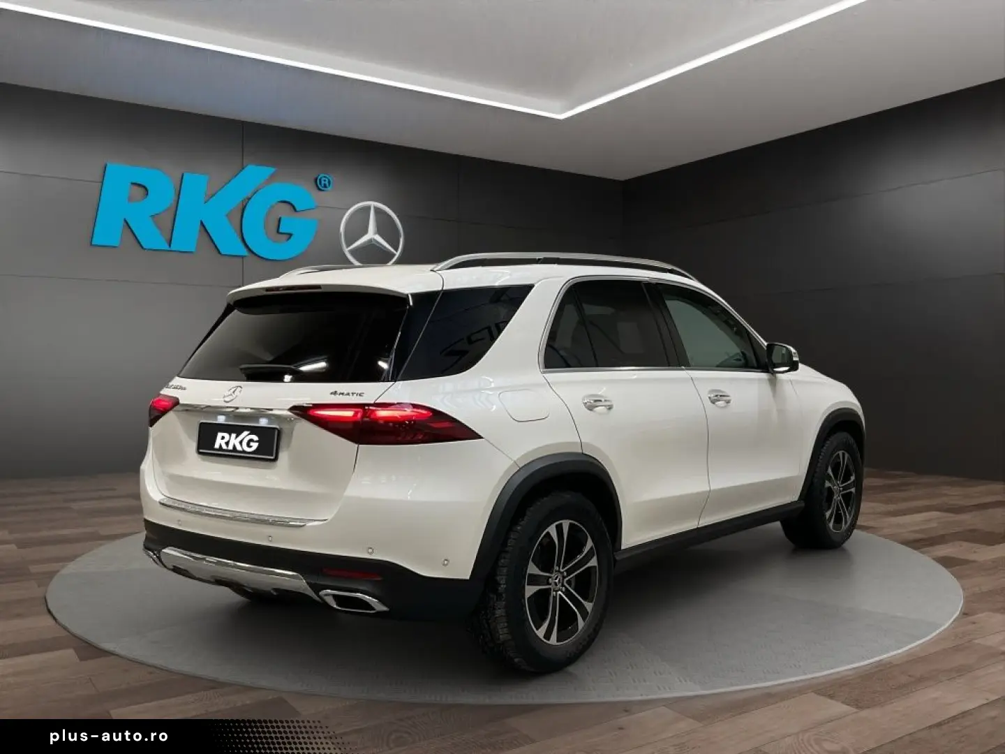 MERCEDES-BENZ GLE 350 de 4M PANORAMA DISTRONIC BURMESTER 360
