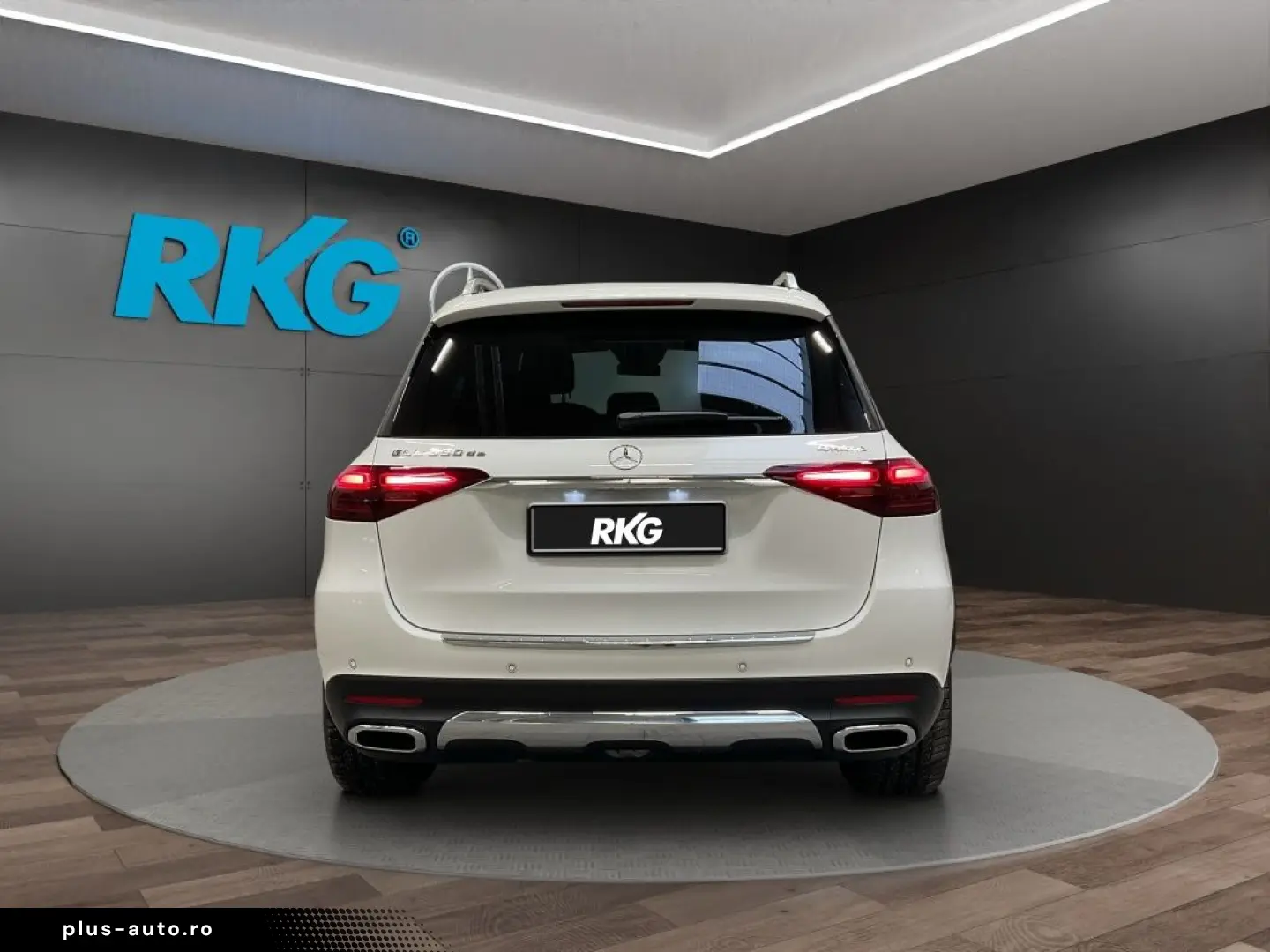 MERCEDES-BENZ GLE 350 de 4M PANORAMA DISTRONIC BURMESTER 360