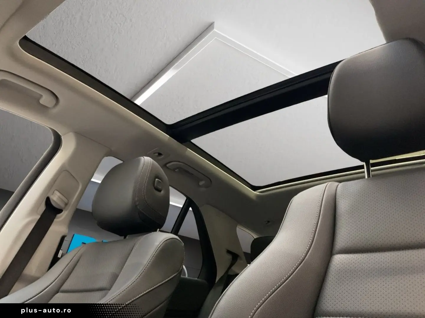 MERCEDES-BENZ GLE 350 de 4M PANORAMA DISTRONIC BURMESTER 360