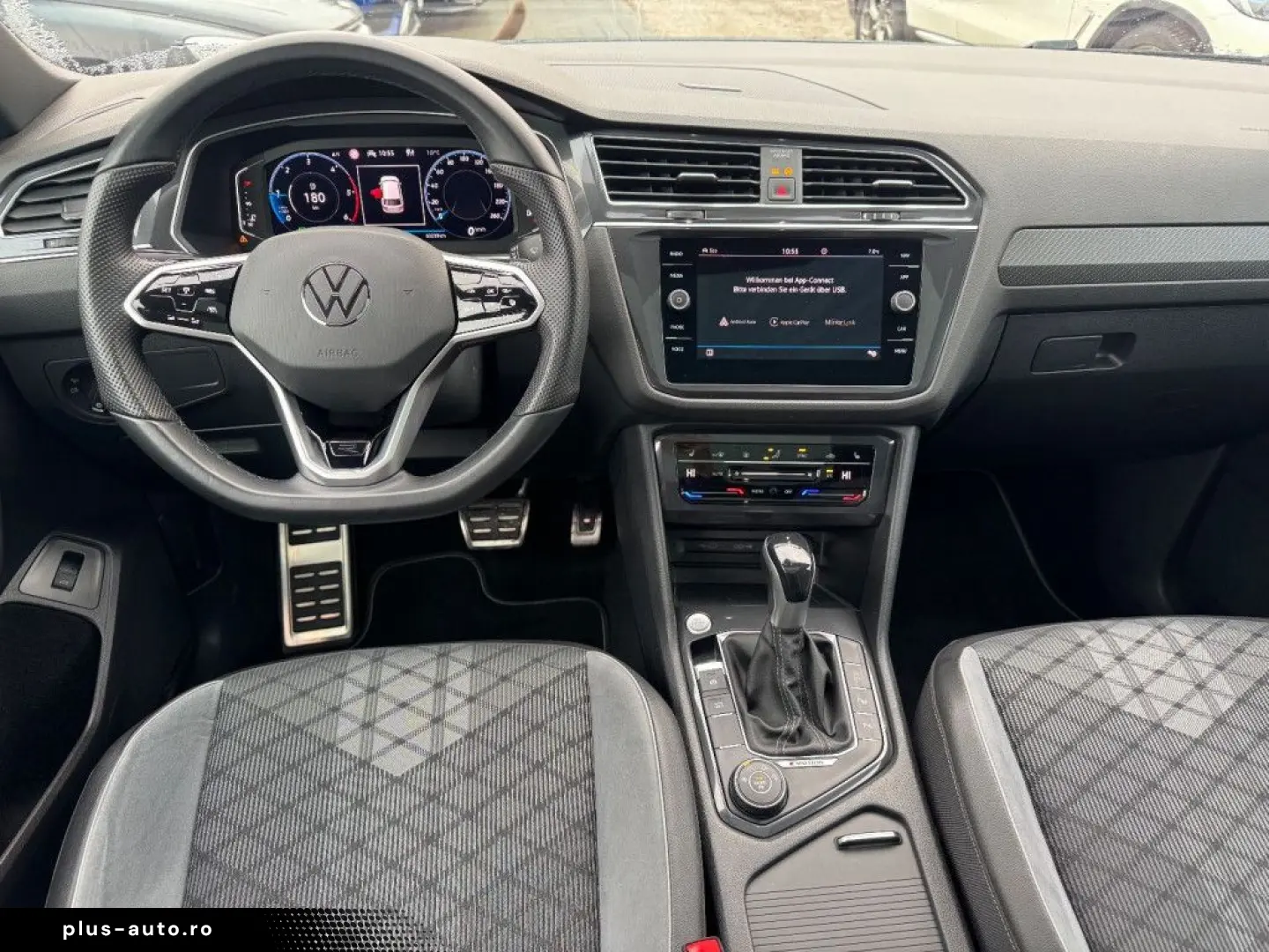 VW Tiguan Allspace R-Line 4Motion  7-SITZER PANO