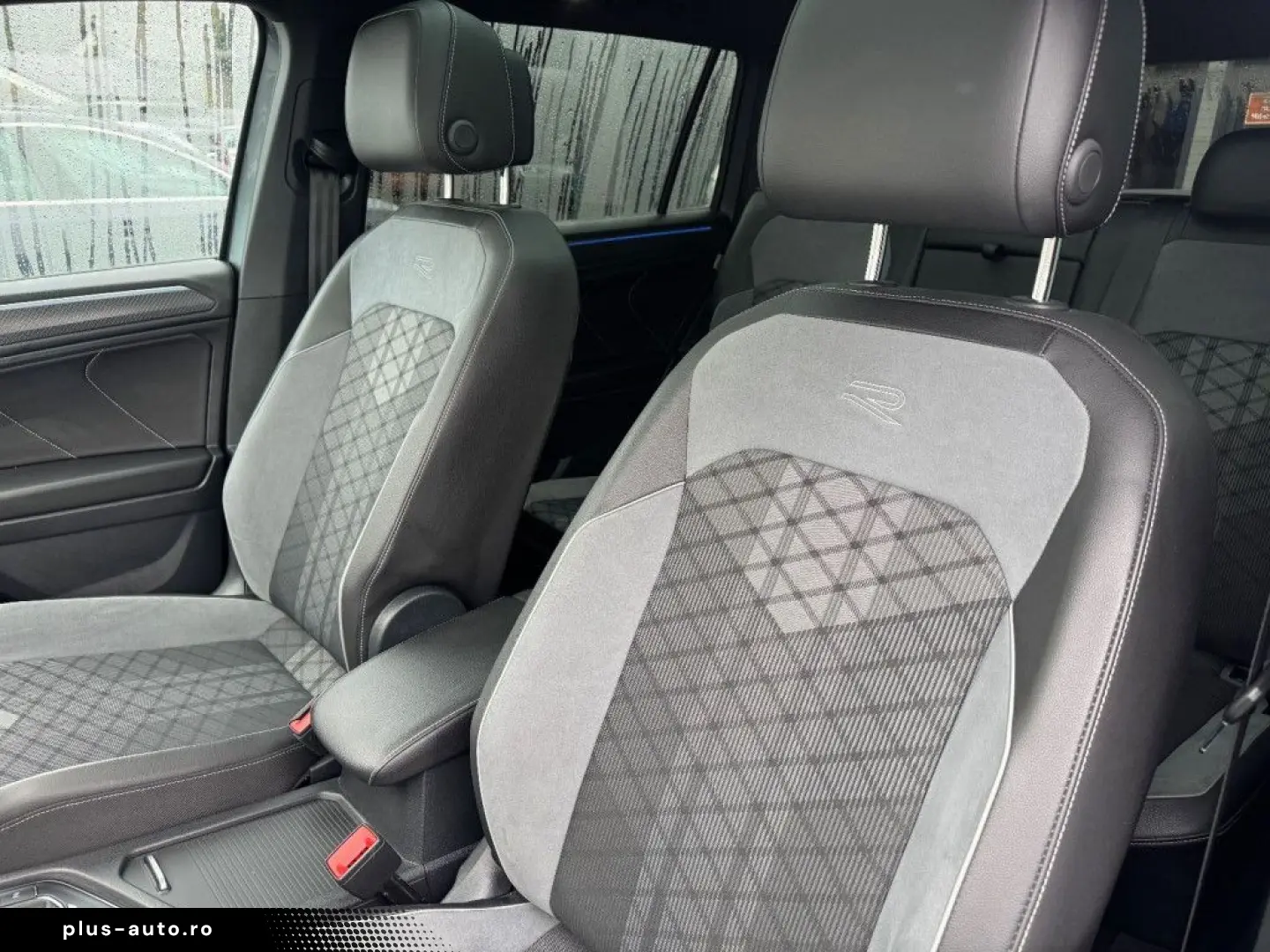 VW Tiguan Allspace R-Line 4Motion  7-SITZER PANO