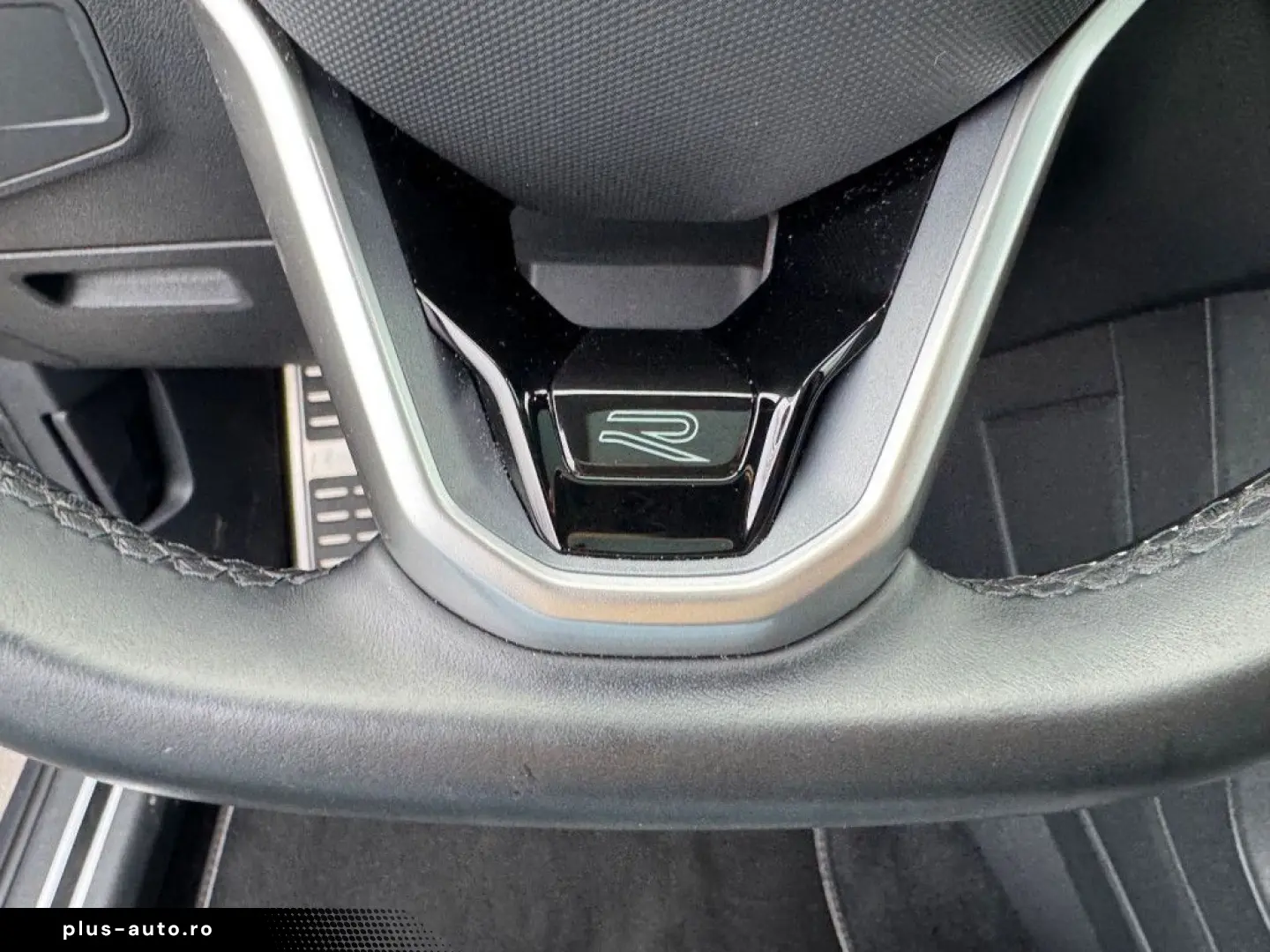 VW Tiguan Allspace R-Line 4Motion  7-SITZER PANO