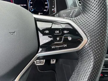 VW Tiguan Allspace R-Line 4Motion  7-SITZER PANO