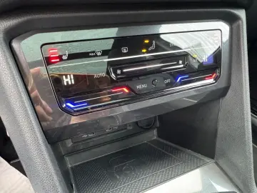 VW Tiguan Allspace R-Line 4Motion  7-SITZER PANO