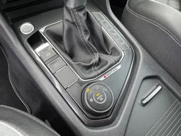 VW Tiguan Allspace R-Line 4Motion  7-SITZER PANO