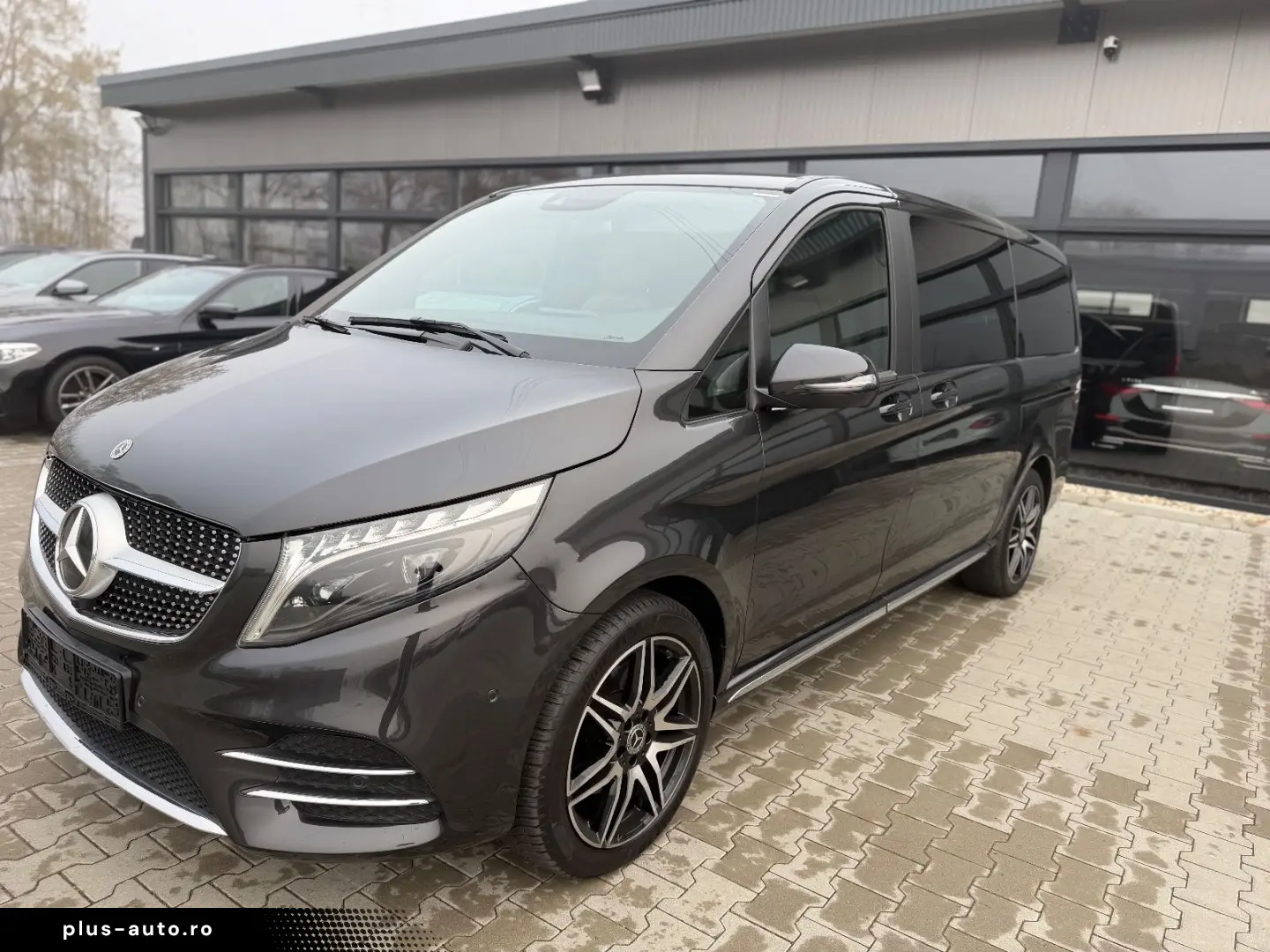 MERCEDES-BENZ V300 4M Lang AMG -ACC-2xEl.Tür-Pano-RF&hellip;