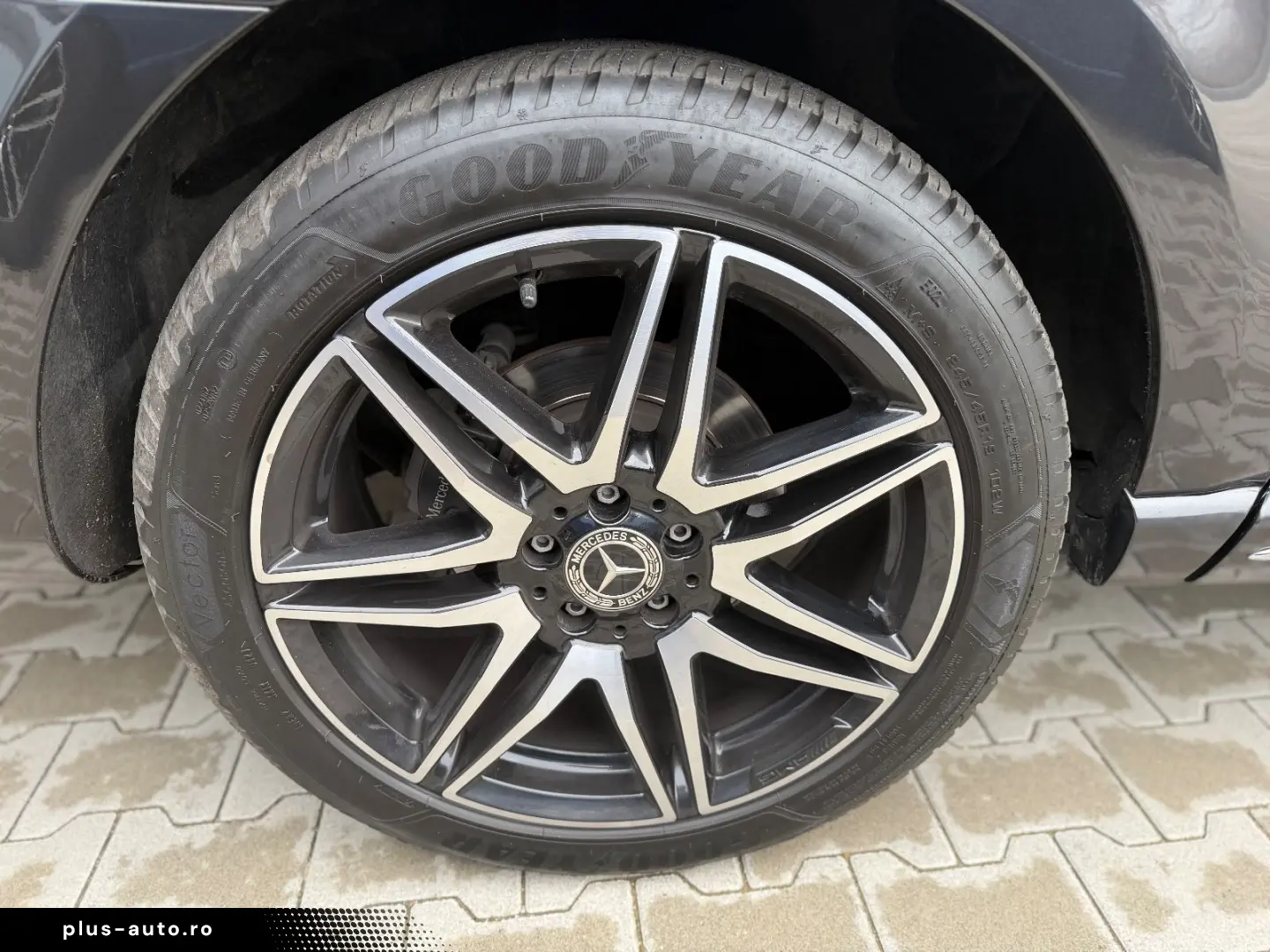 MERCEDES-BENZ V300 4M Lang AMG -ACC-2xEl.Tür-Pano-RF&hellip;