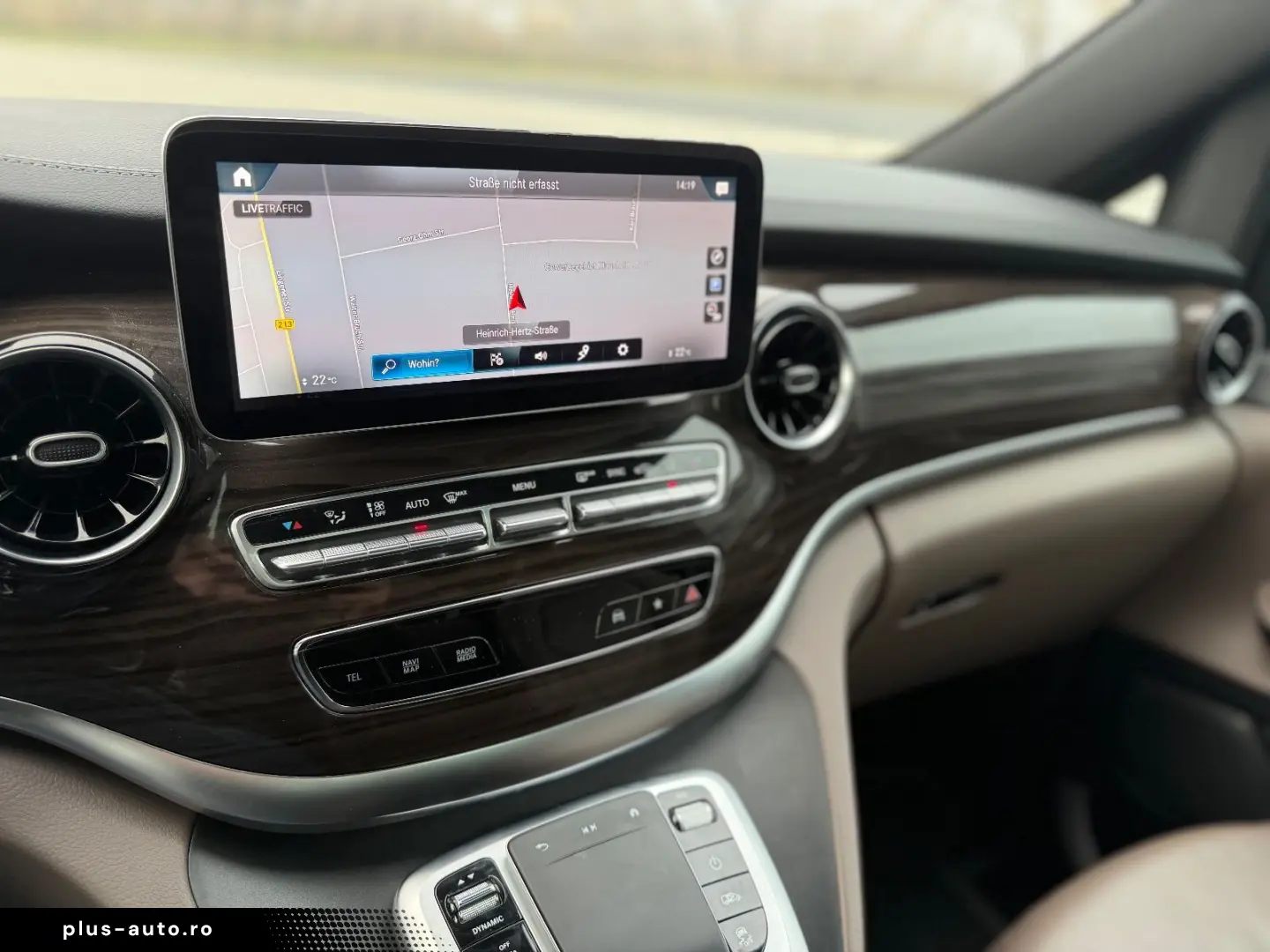 MERCEDES-BENZ V300 4M Lang AMG -ACC-2xEl.Tür-Pano-RF&hellip;