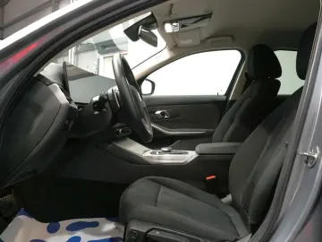 BMW 320 d xDrive Limousine LED WIDESCREEN DAB