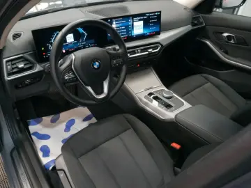 BMW 320 d xDrive Limousine LED WIDESCREEN DAB