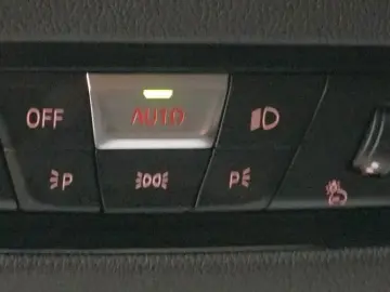 BMW 320 d xDrive Limousine LED WIDESCREEN DAB