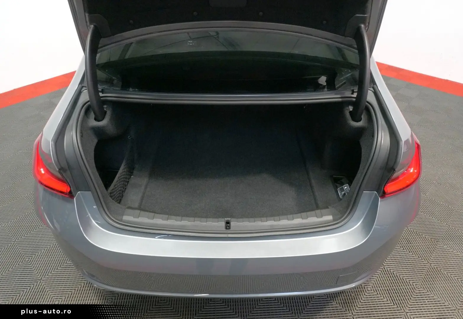 BMW 320 d xDrive Limousine LED WIDESCREEN DAB