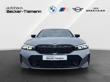 BMW M340d xDrive M SportPro LivePro CarPlay Driving