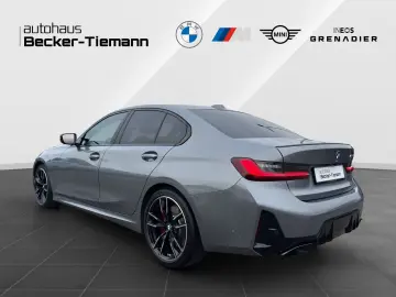 BMW M340d xDrive M SportPro LivePro CarPlay Driving