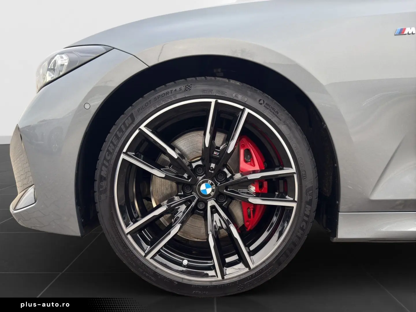 BMW M340d xDrive M SportPro LivePro CarPlay Driving