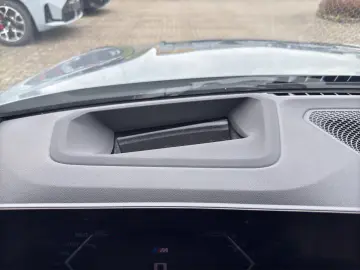 BMW M340d xDrive M SportPro LivePro CarPlay Driving