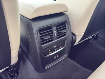 BMW M340d xDrive M SportPro LivePro CarPlay Driving