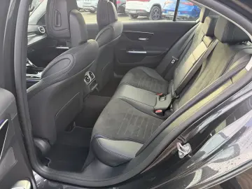 MERCEDES-BENZ C 200 d AMG Line Pano Memory Kamera uvm.