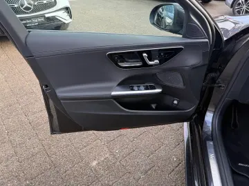 MERCEDES-BENZ C 200 d AMG Line Pano Memory Kamera uvm.