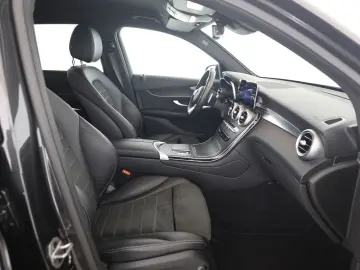 MERCEDES-BENZ GLC 300 de 4M AMG AHK Night LED Kamera Navi