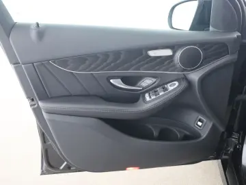 MERCEDES-BENZ GLC 300 de 4M AMG AHK Night LED Kamera Navi