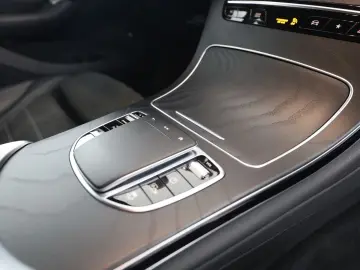 MERCEDES-BENZ GLC 300 de 4M AMG AHK Night LED Kamera Navi